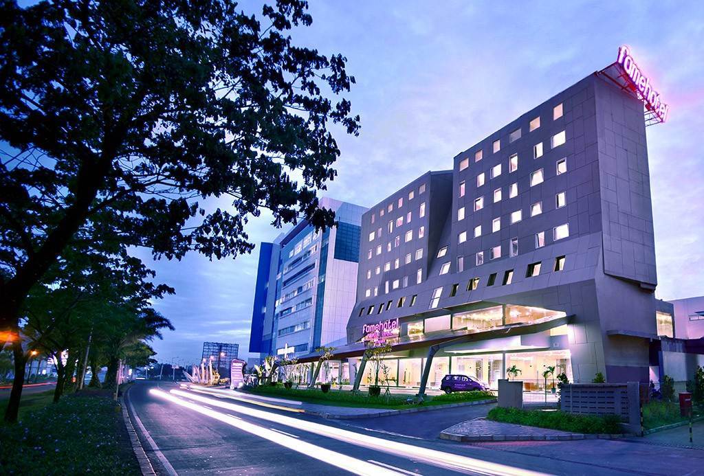 Fame Hotel Gading Serpong Tangerang Exterior foto